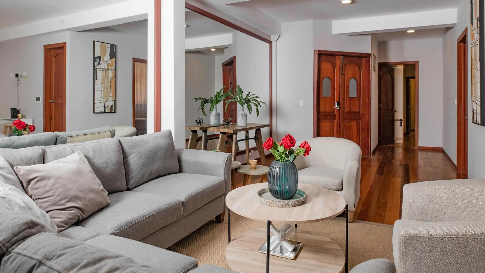 Aparthotel Santa Lucia Suites - Barranco Cuenca Ecuador