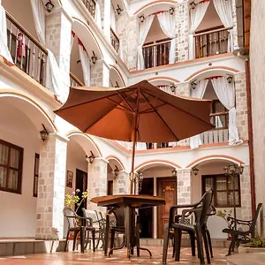 https://latacunga-hostel.hotelsquito.com